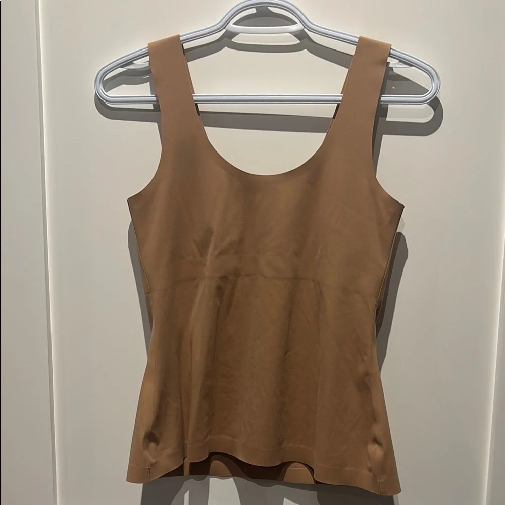 Knix Tan Sleeveless Top - Picture 3 of 4